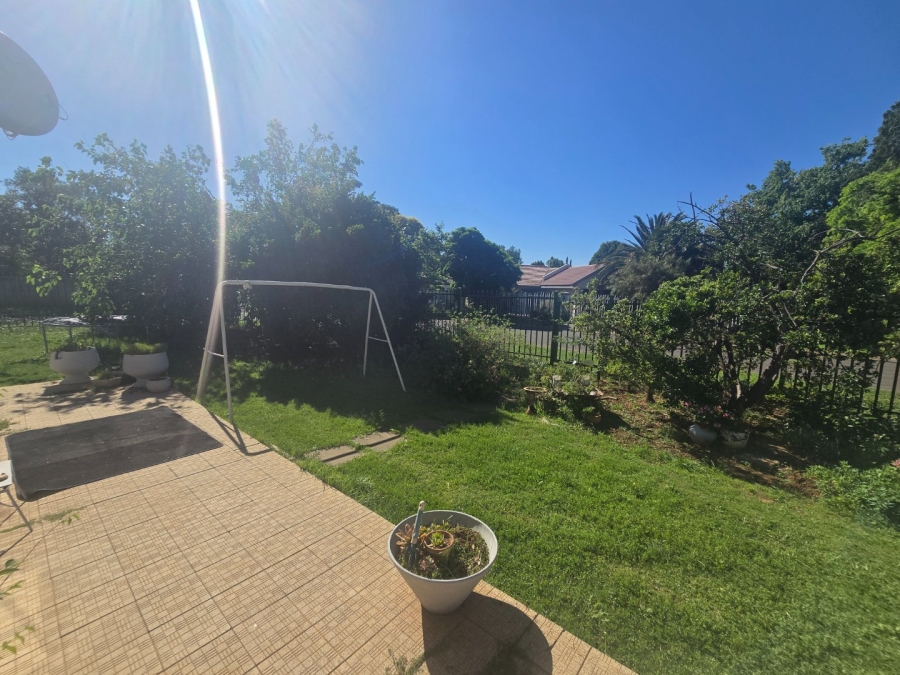 5 Bedroom Property for Sale in Fichardt Park Free State